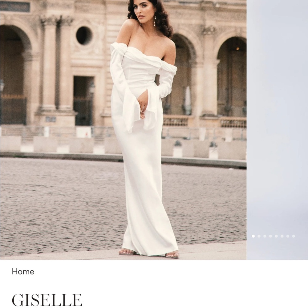 Beautiful white Meshki Giselle dress in size S. (Sold out) only worn once.